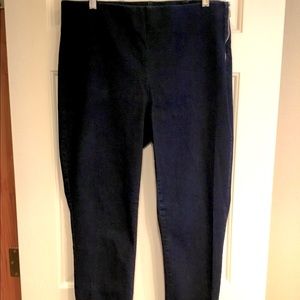 Chico’s Platinum Side Zip Ankle Jeans Sz 1.5 (10)